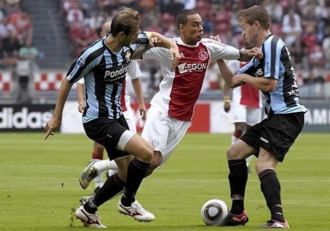 队协作和坚 队协作和坚